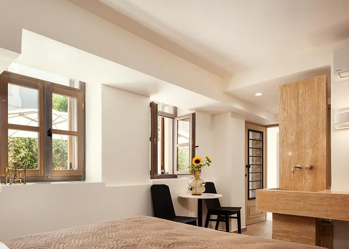 Апартаменты Sea Path V Old Town Luxury Steps To Ретимно